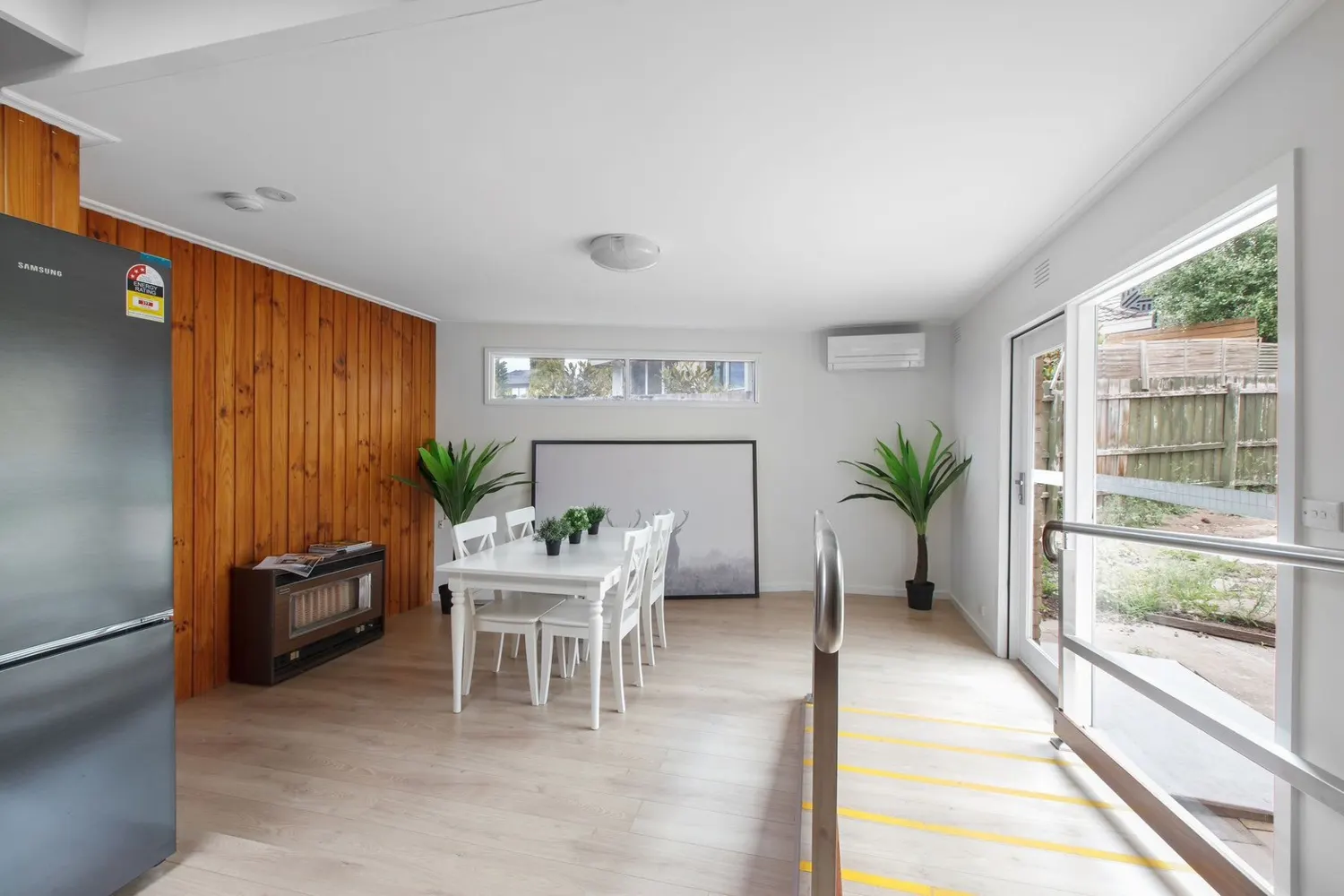 1/5 Saniky Street